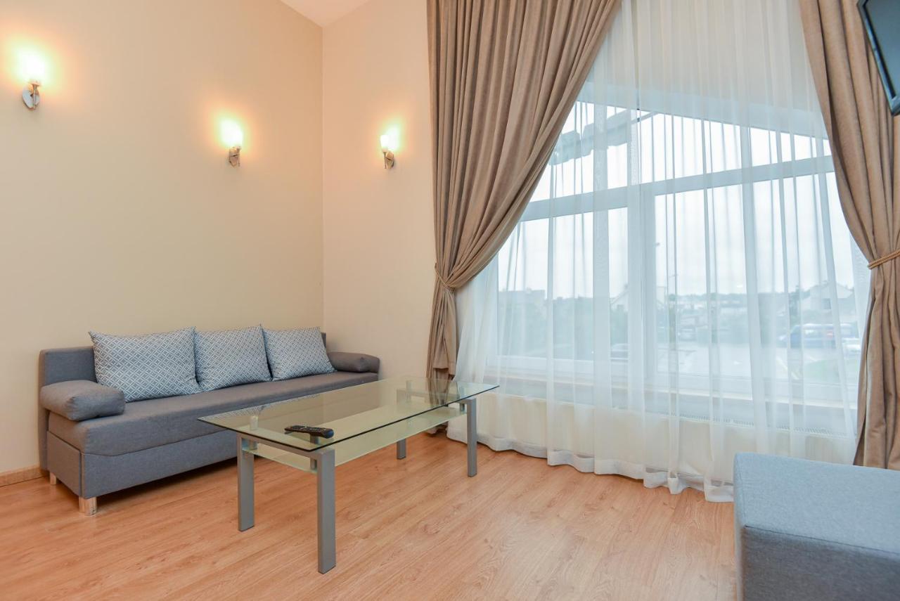Tako Baras Hotel Klaipėda Buitenkant foto
